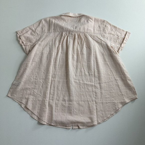 Torrid Textured‎ Woven Button Up Short Sleeve Blouse Size 2 (2X) 18-20 Pale Pink - Picture 2 of 8